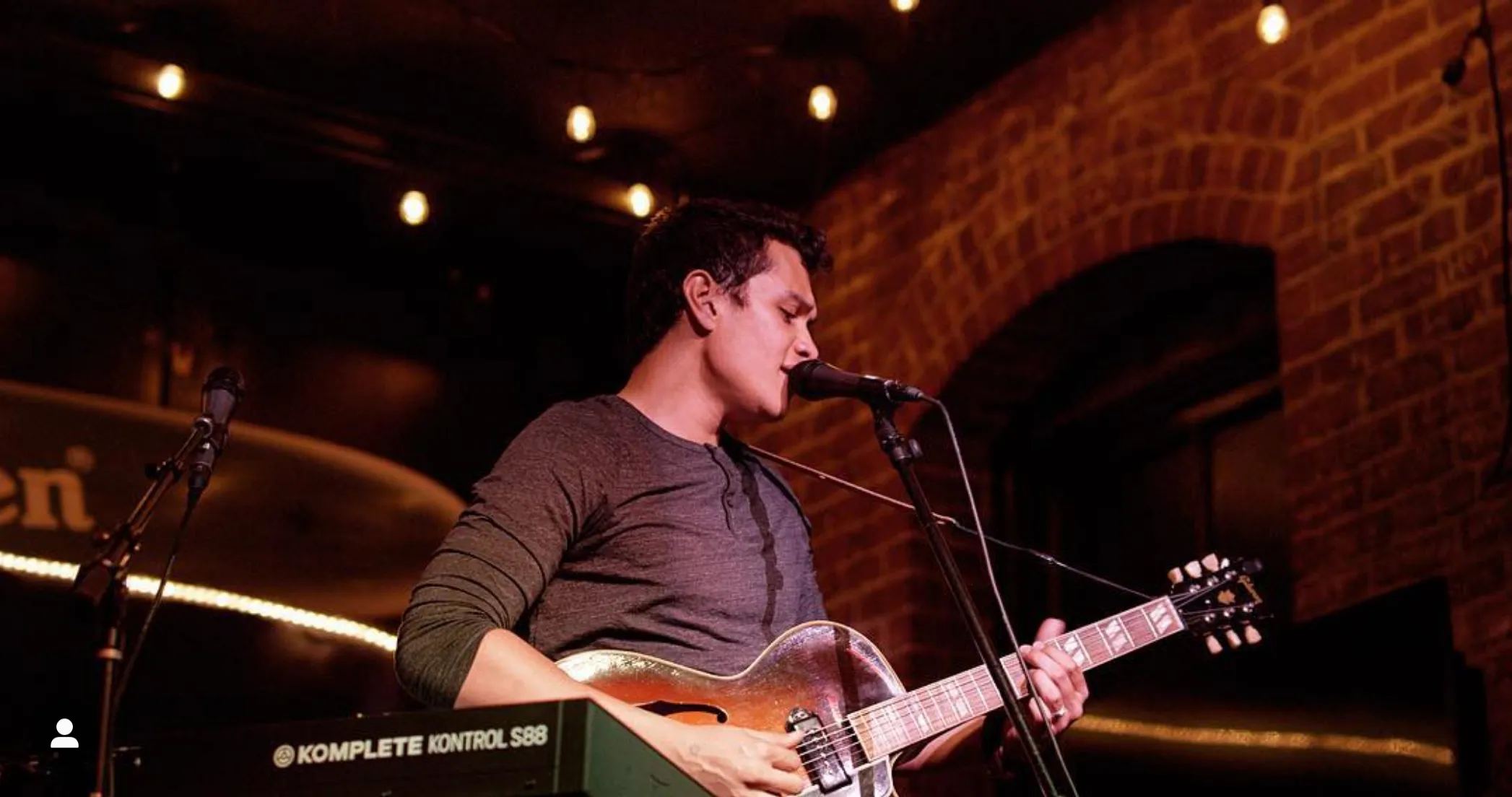 Andy Kong performing at Neck of the Woods